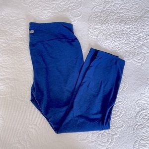 New Balance women’s blue 3/4 workout pants (mid calf) - medium